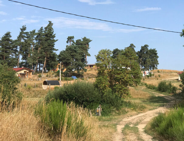 fermedevovady-hebergement-camping-carrousel-3