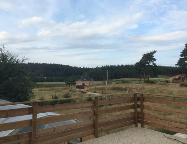fermedevovady-hebergement-gite-caroussel-terrasse